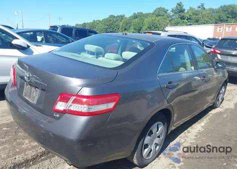 2011 Toyota Camry Le z USA, uszkodzony, nr VIN 4T1BF3EK2BU623582